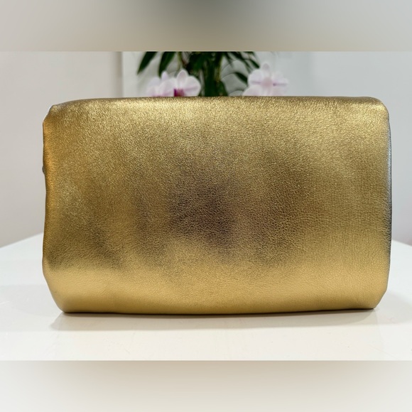 Dolce and Gabbana Medium foiled calfskin Devotion Soft Cluch Bag - Picture 7 of 16